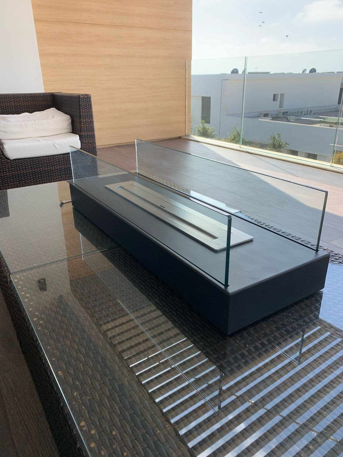 Cheminée de table moderne avec un design épuré