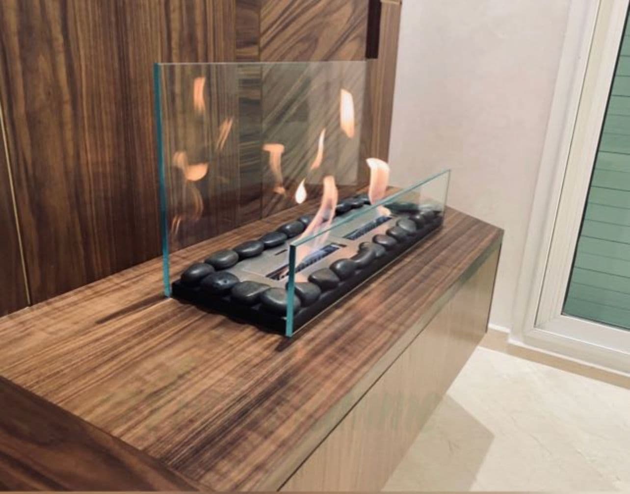 Cheminée de table élégante avec une finition luxueuse